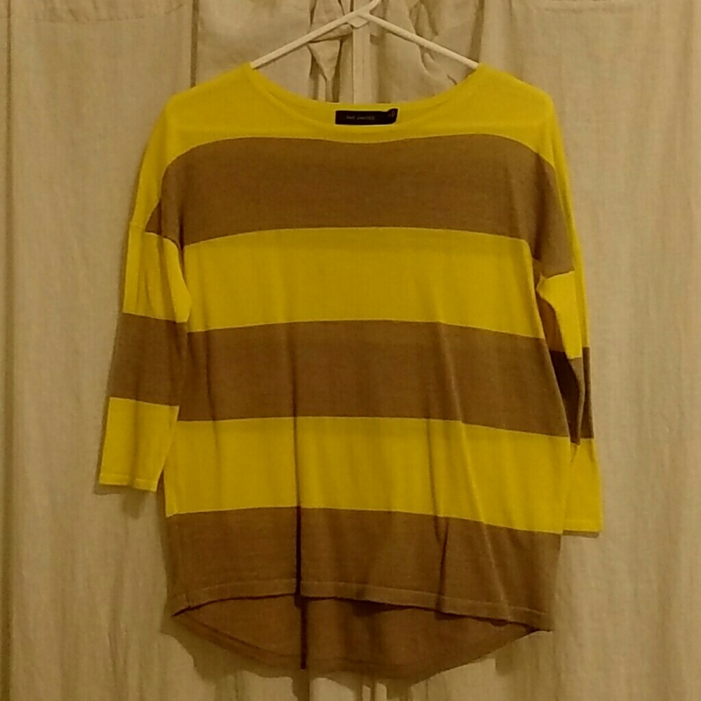 The Limited 3/4 sleeve sweater